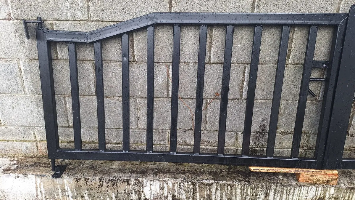 Galvanised gates new 3.4mX 900 - Image 2