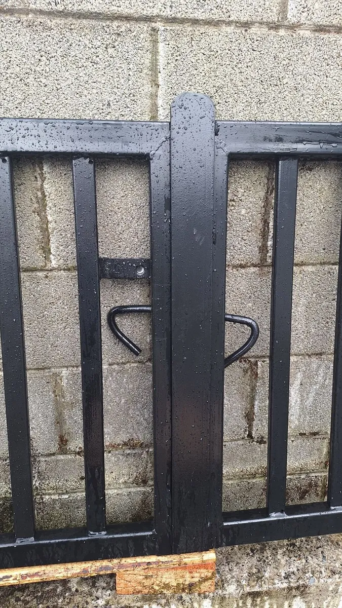 Galvanised gates new 3.4mX 900 - Image 4