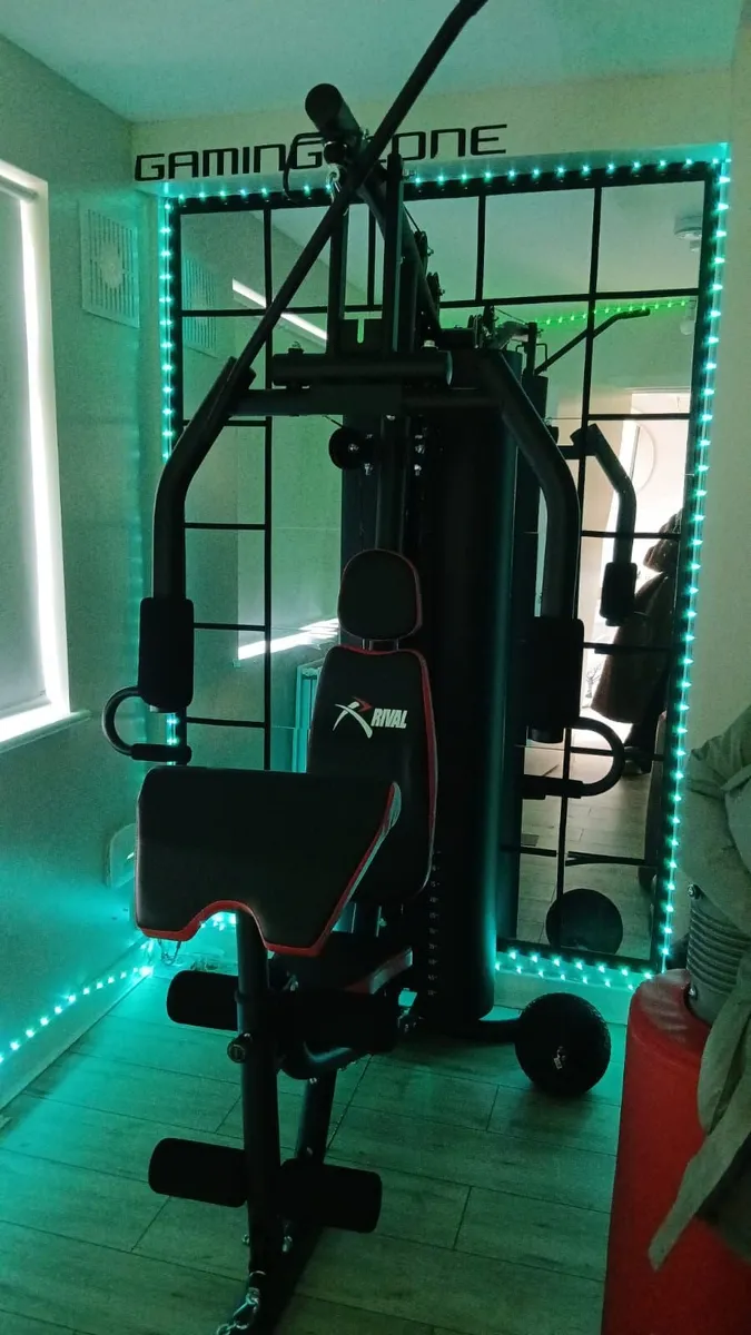 Sports equipment - Image 1