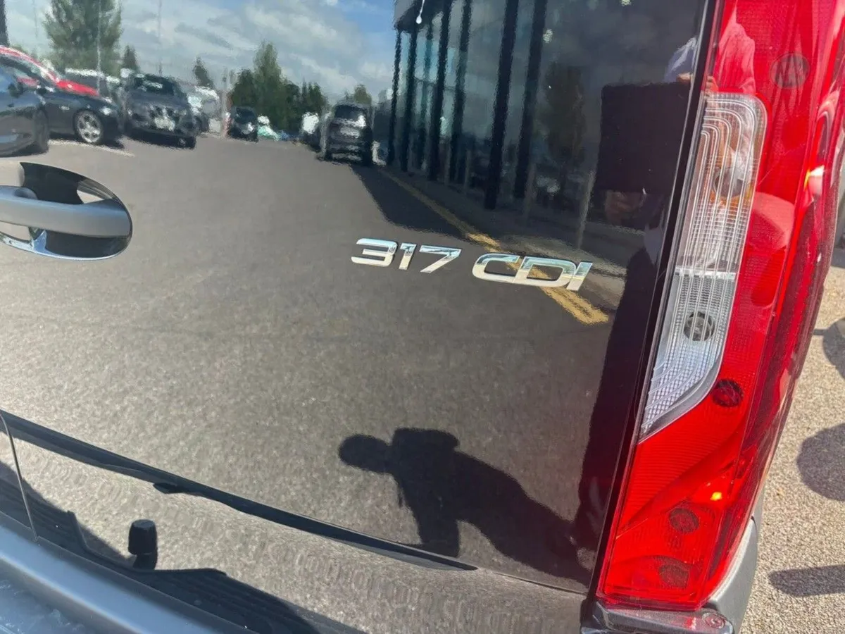 Mercedes-Benz Sprinter 317 LOW ROOF SELECT - Image 3