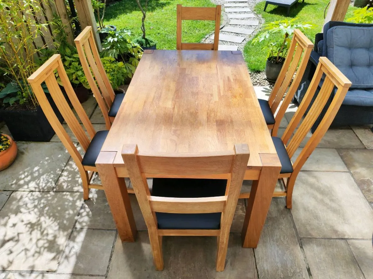 Oak table - Image 1
