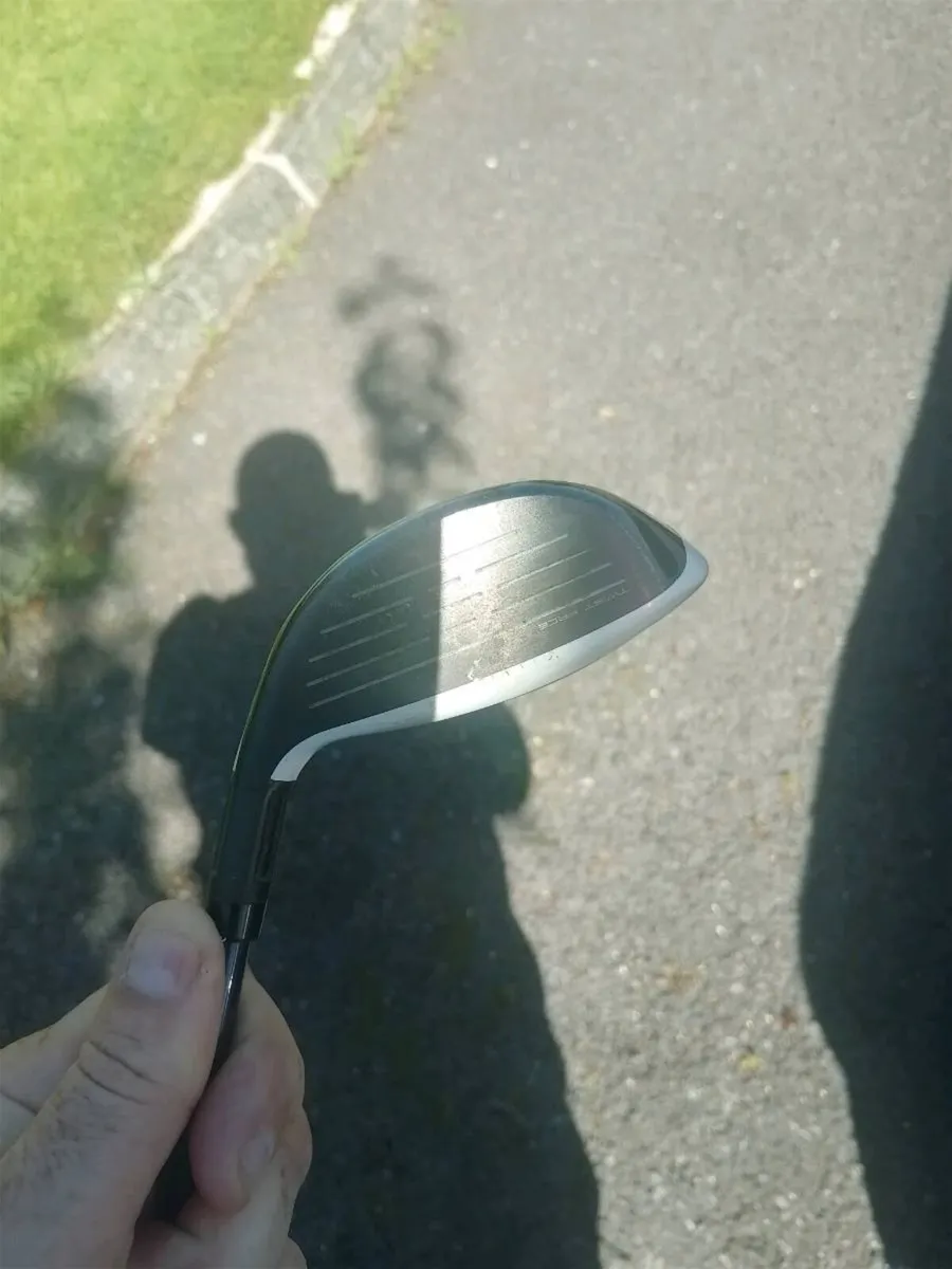 TaylorMade Sim 2 5 wood - Image 2