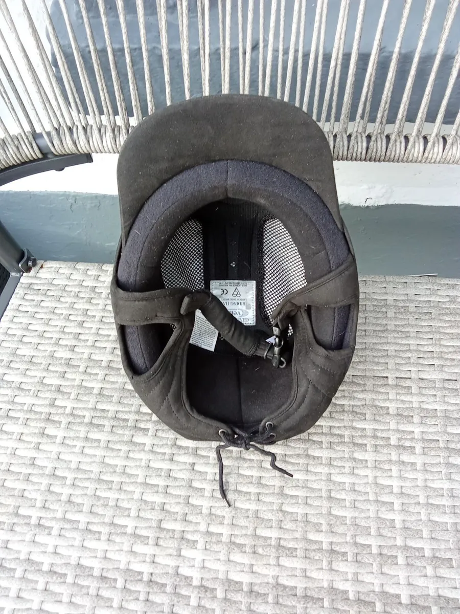 Champion 58cm riding helmet as new 80  euro - Image 1