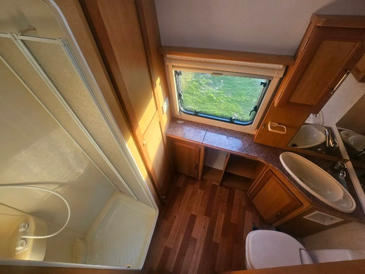 Caravan - Image 4