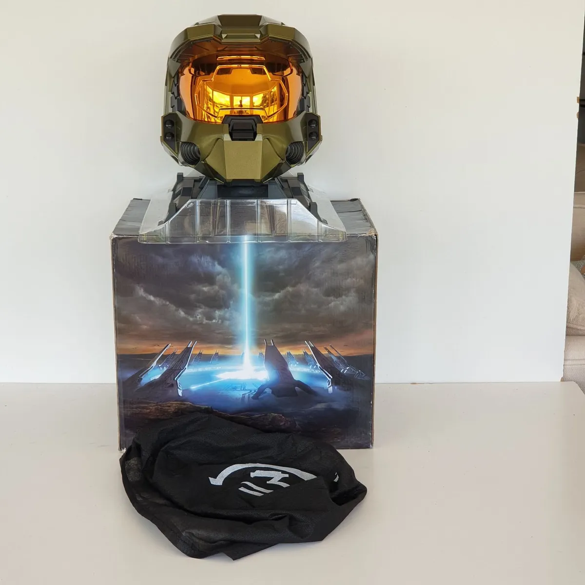 Halo 3 master chief helmet original box NO games - Image 2