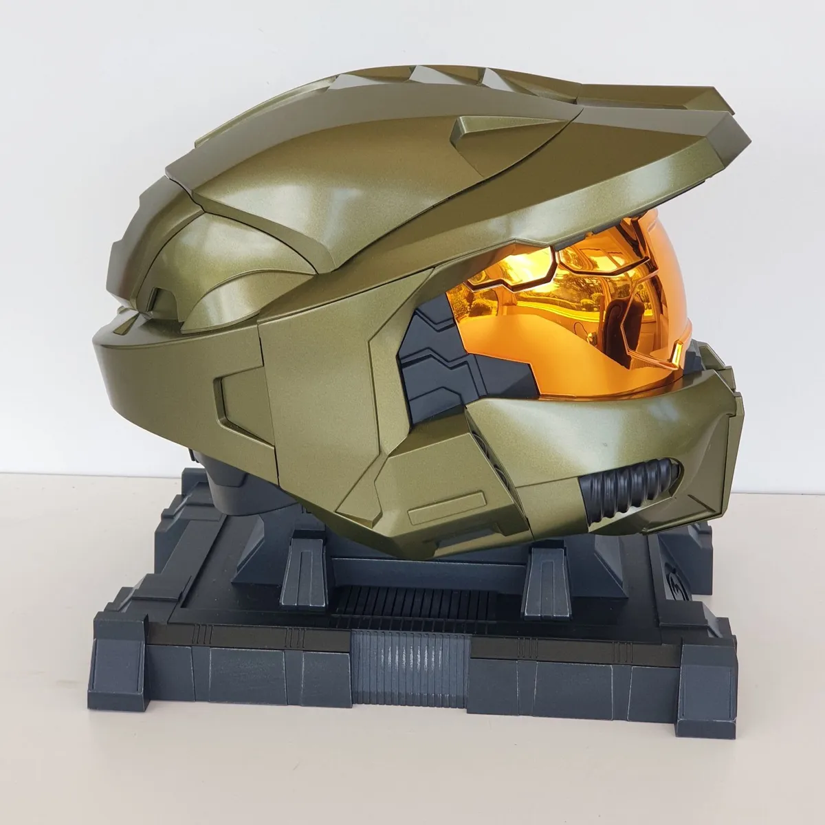 Halo 3 master chief helmet original box NO games - Image 3