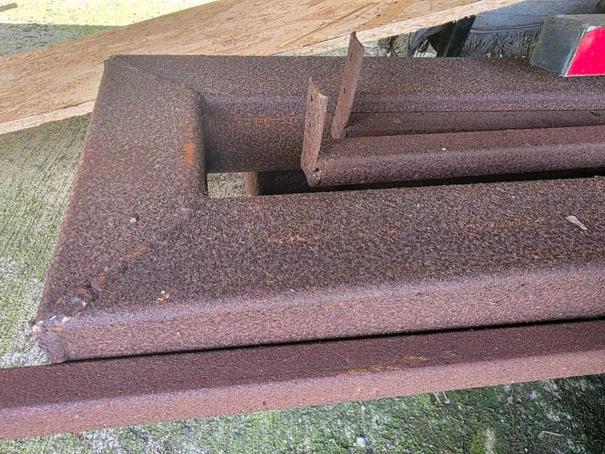 Steel sliding gate 7.5m long, 2.5 high - Image 3