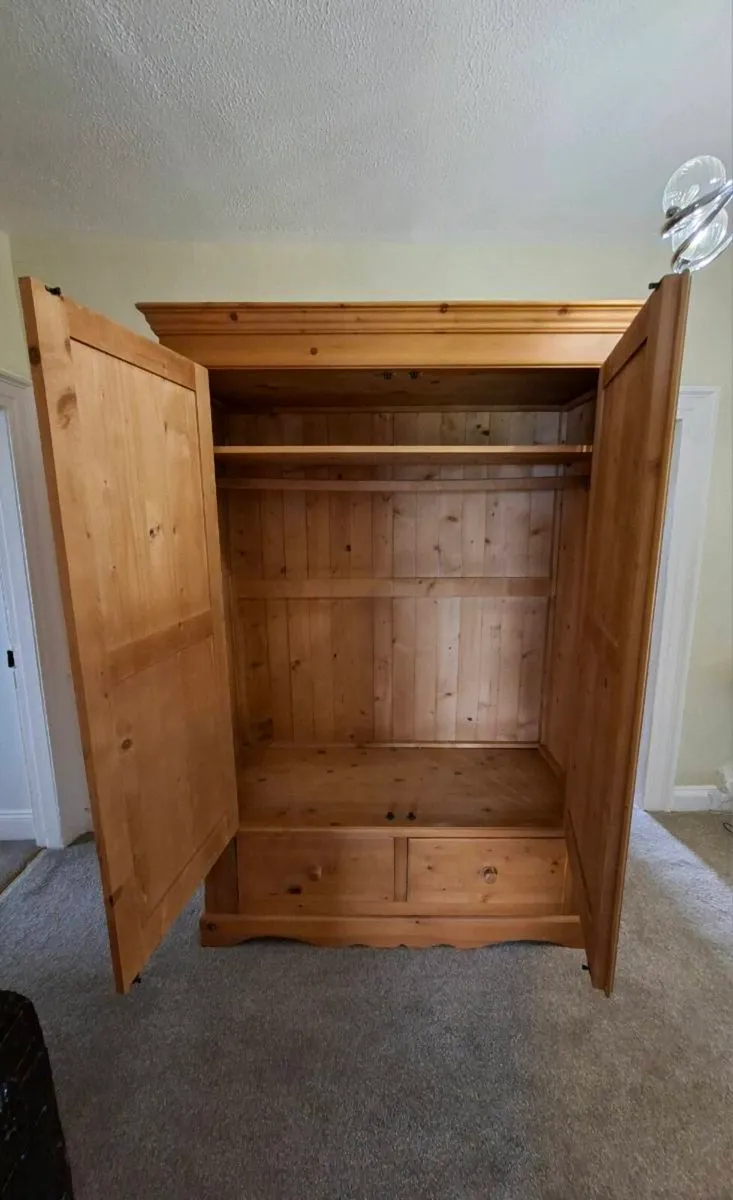 Wardrobe - Image 2