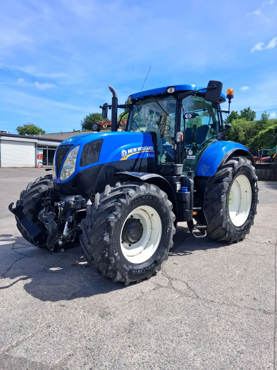New Holland  T7.200 - Image 1