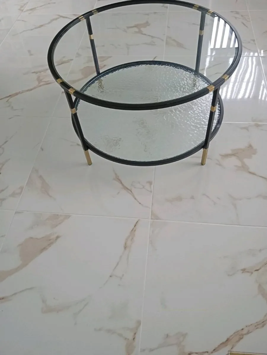 Black coffee table. - Image 2