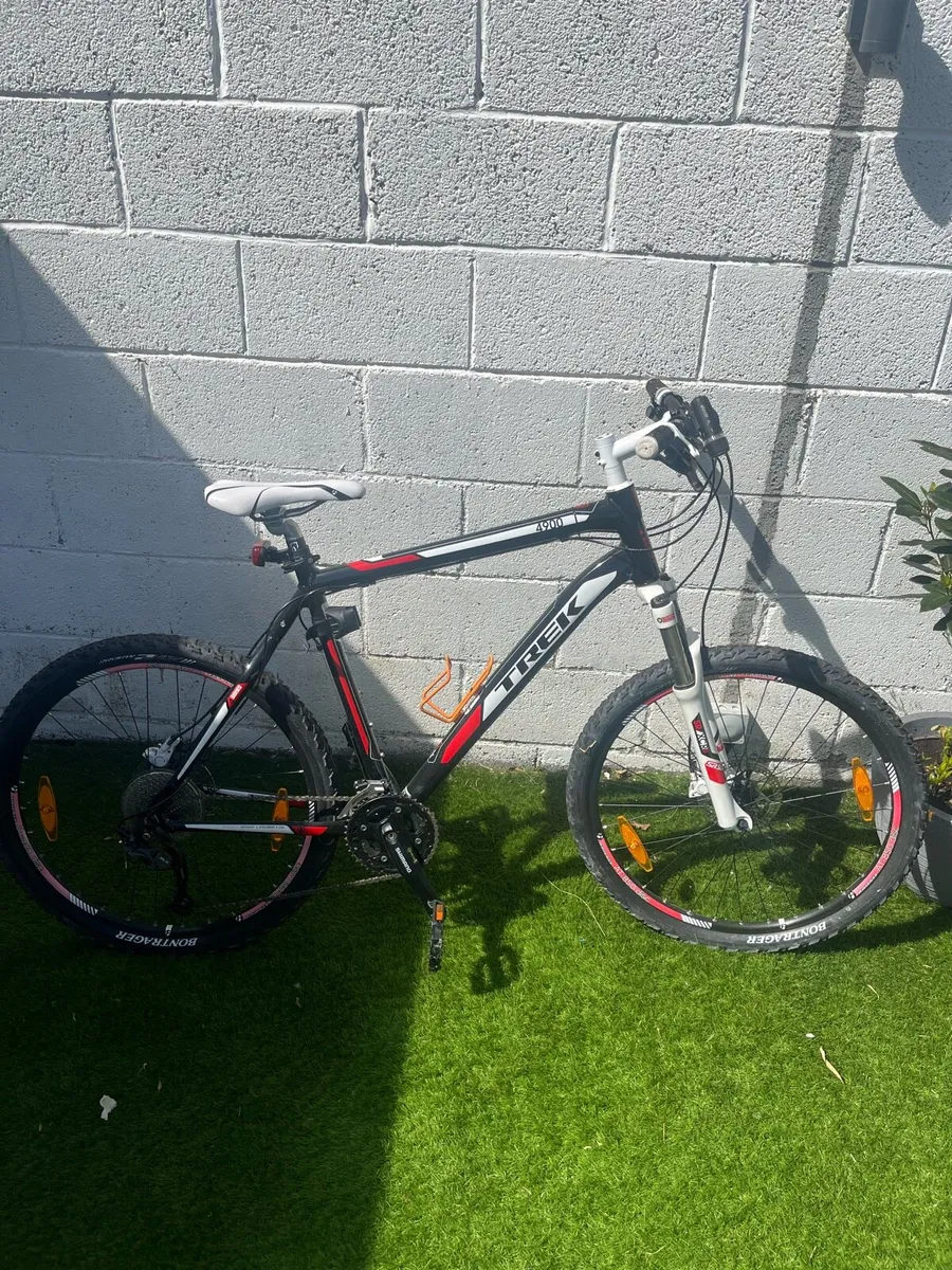 Trek 4900 mountain bike - Image 1