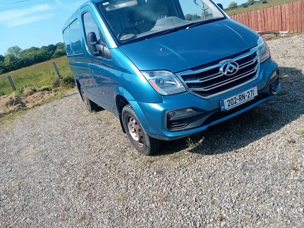 Van - Image 4
