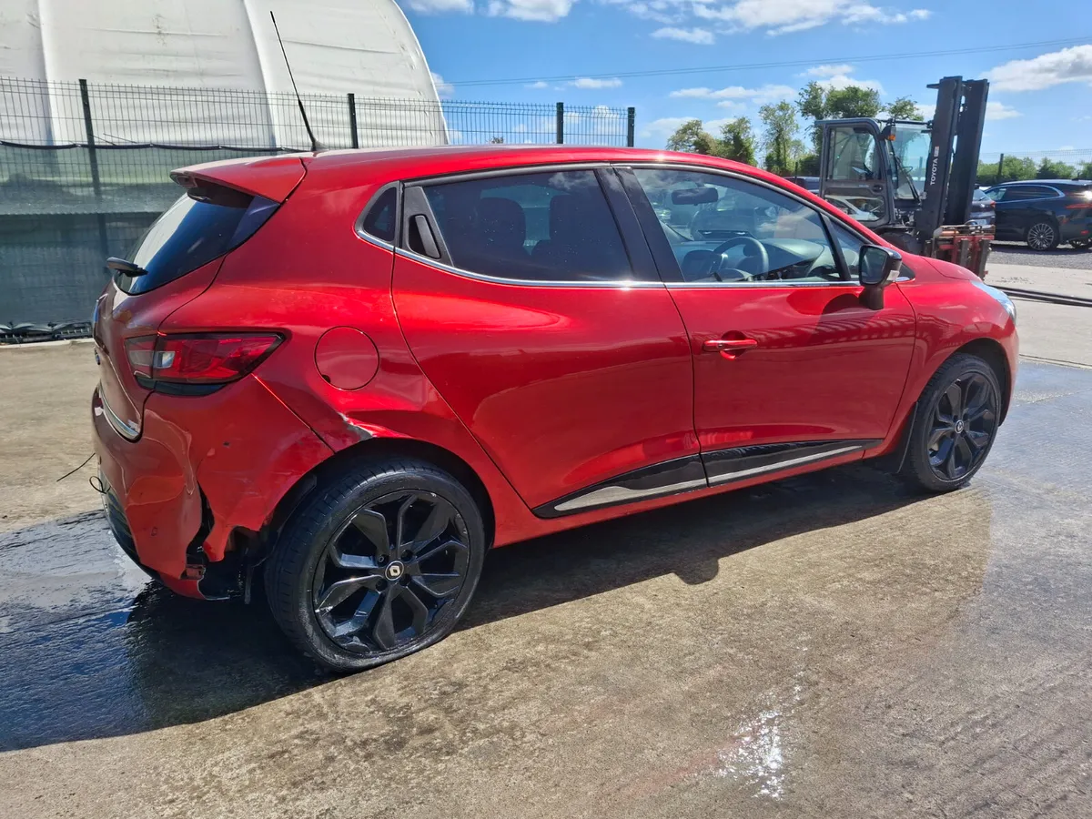 192 Renault Clio  Iconic  1.0 Petrol - Image 4