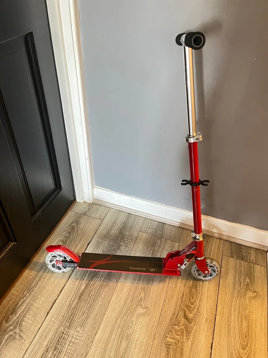 Kids scooter - Image 1