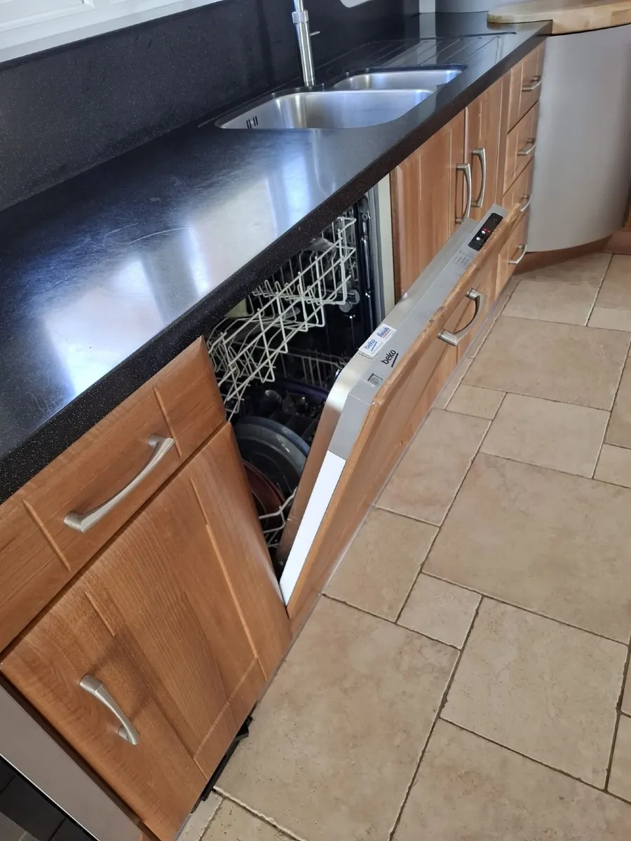 Kitchen - Image 4