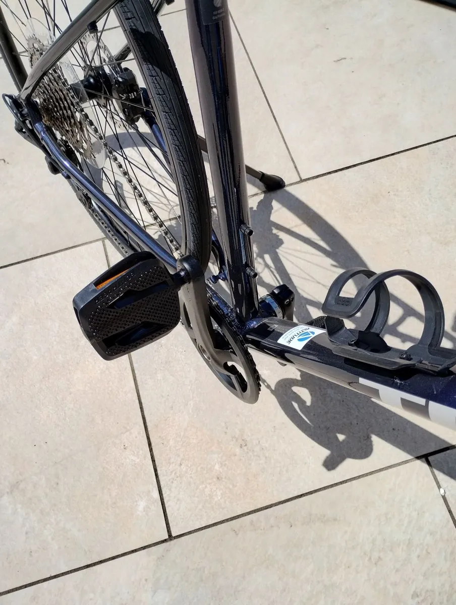 Trek Fx3 Hybrid - Image 4