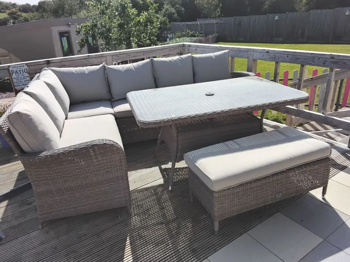 Garden Furniture - Image 1