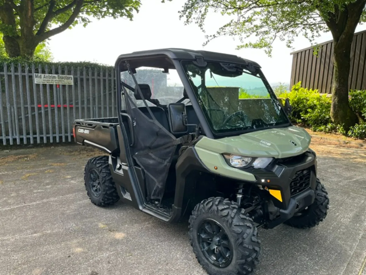 2020 Can-Am Traxter HD8 DPS Utility Vehicle - Image 4