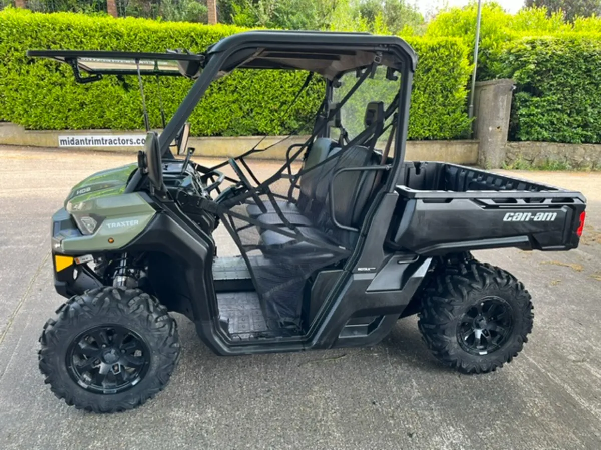 2020 Can-Am Traxter HD8 DPS Utility Vehicle - Image 2