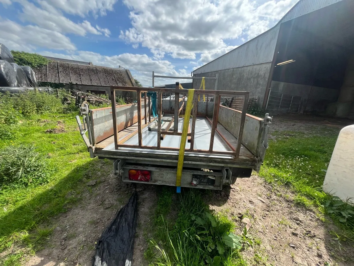 Lamb feeder frame - Image 2