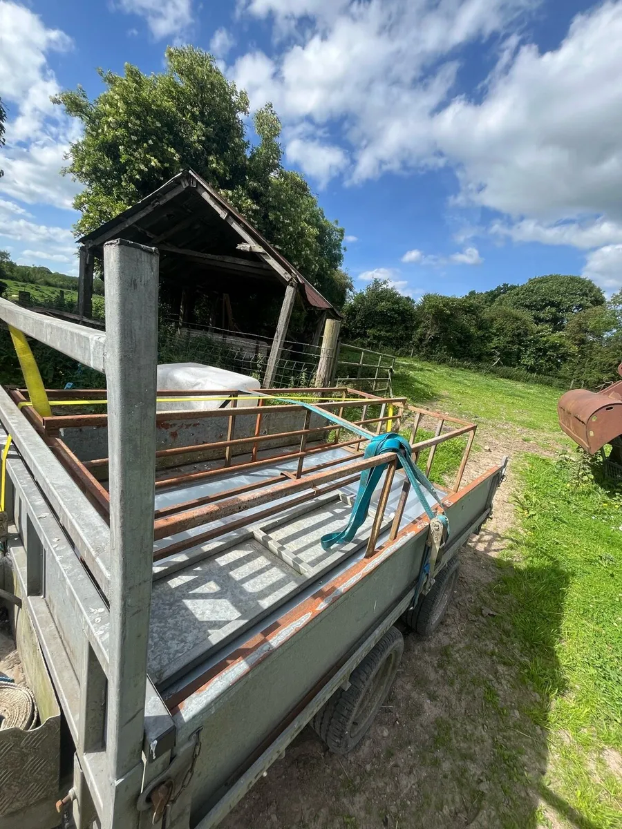 Lamb feeder frame - Image 1