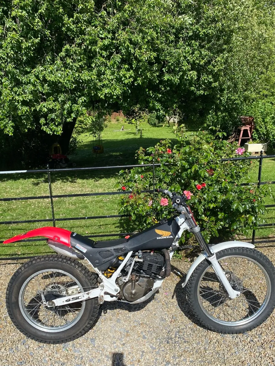 Honda TLM 220 - Image 1