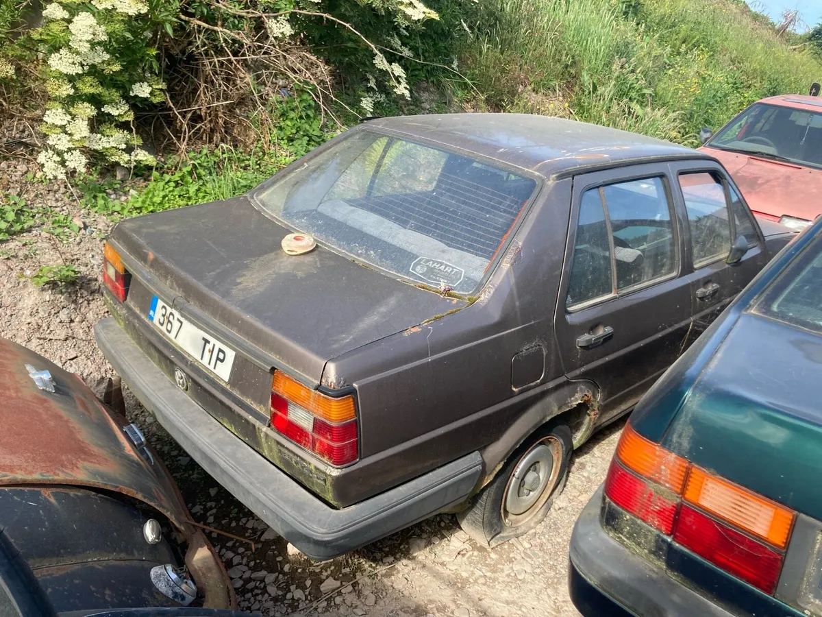 Selection of Vintage cars - Image 2