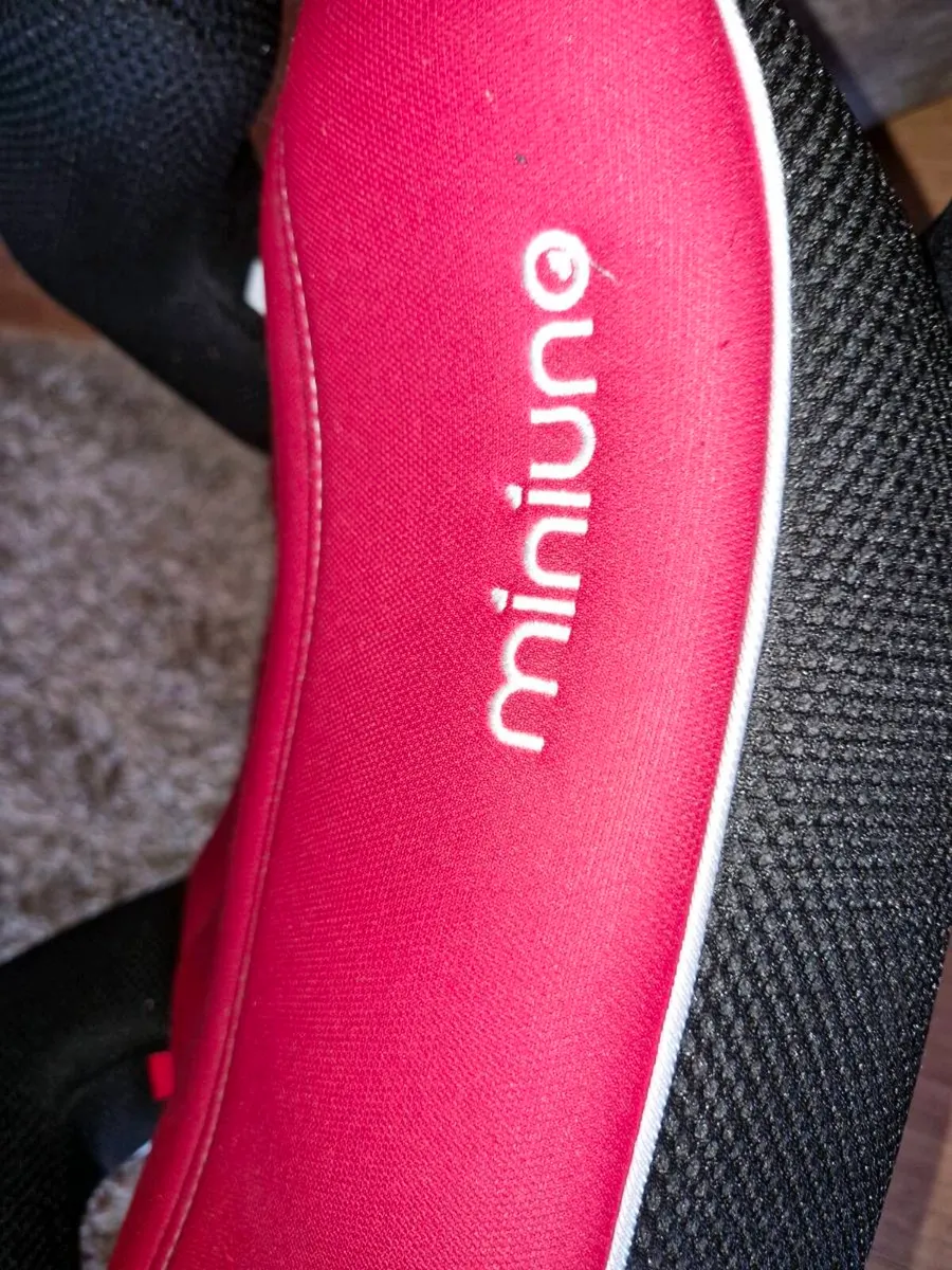 Childs booster seat - Image 1