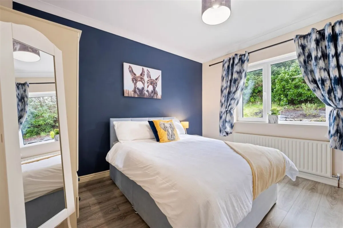 Double bed - Image 1