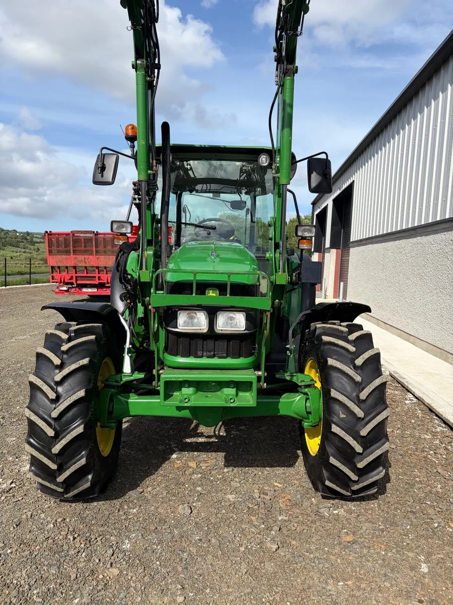 2011 John Deere 5090M - Image 3