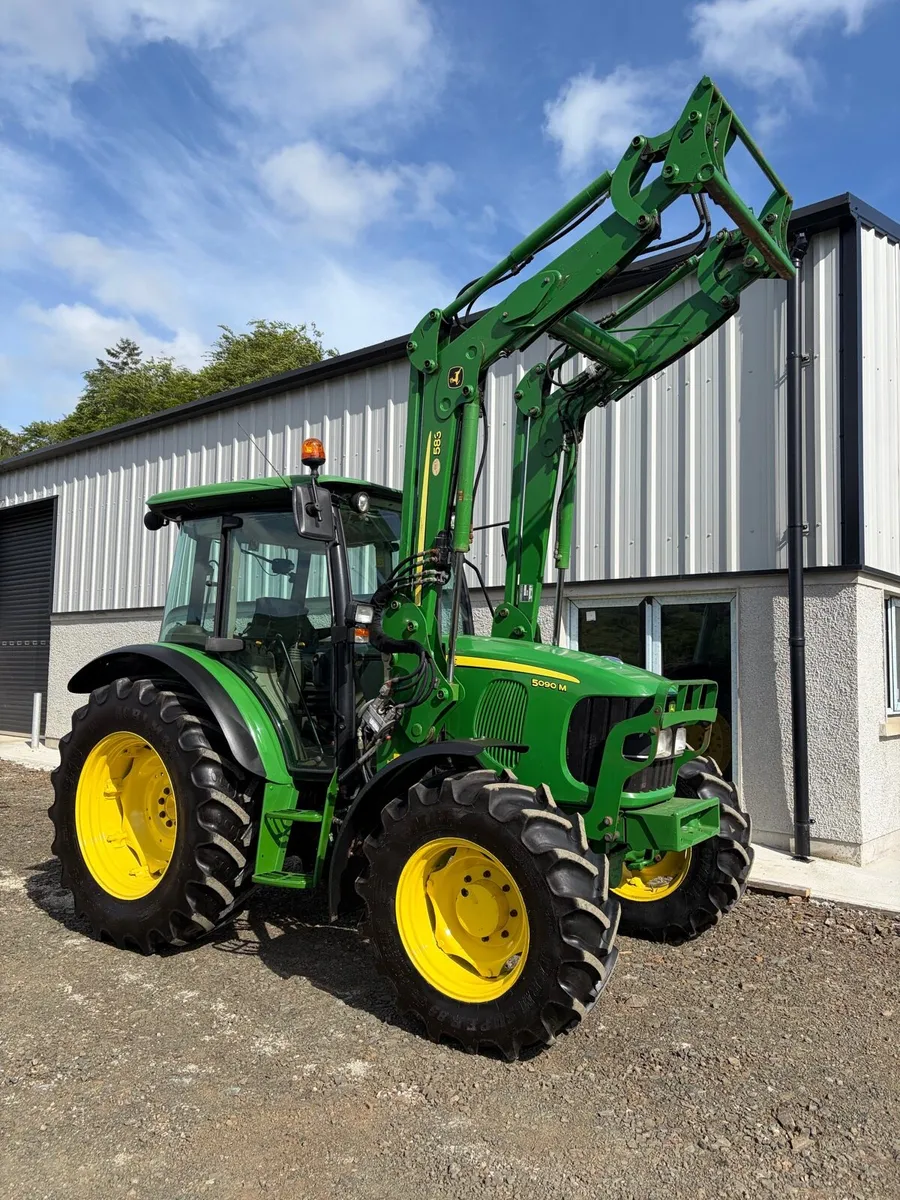 2011 John Deere 5090M - Image 1