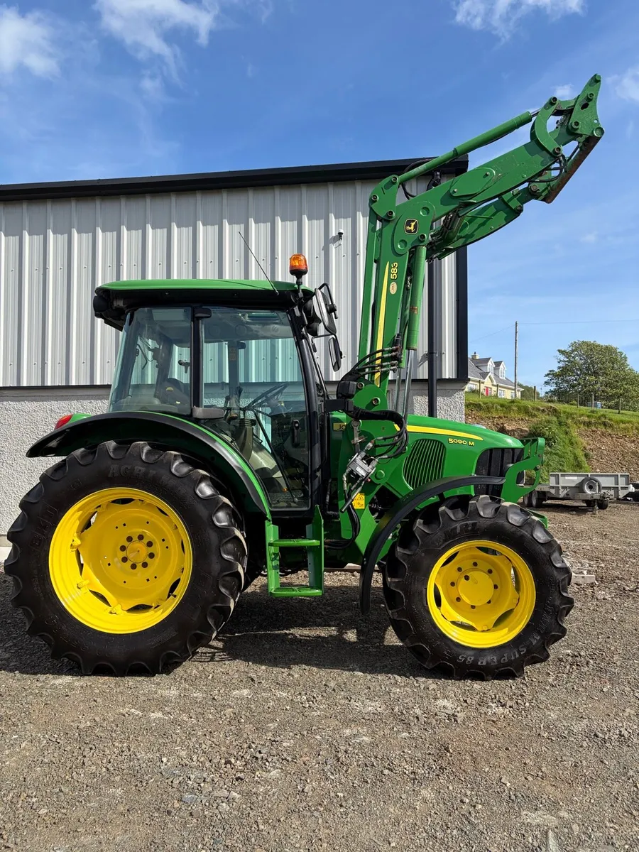 2011 John Deere 5090M - Image 2