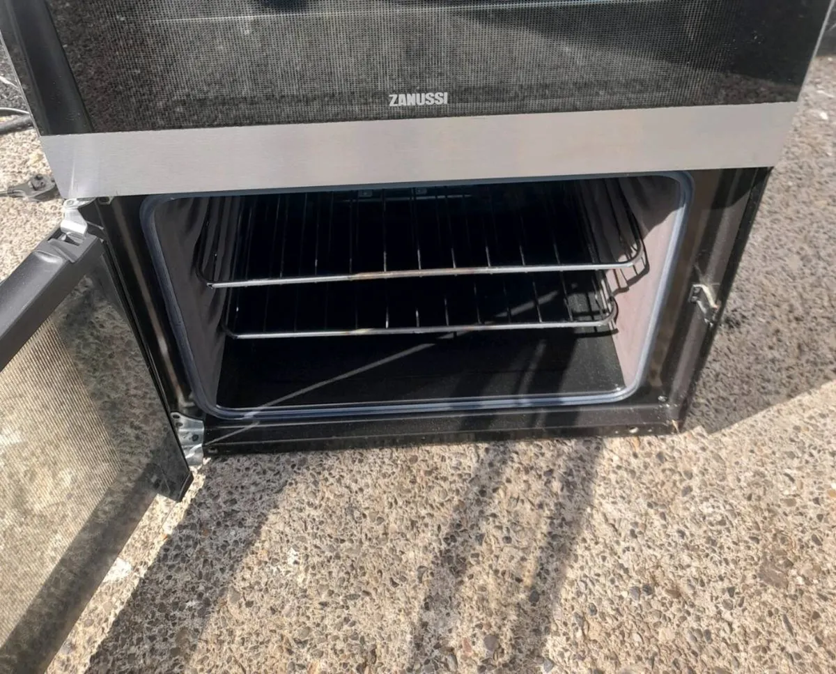 Zanussi gas cooker - Image 4