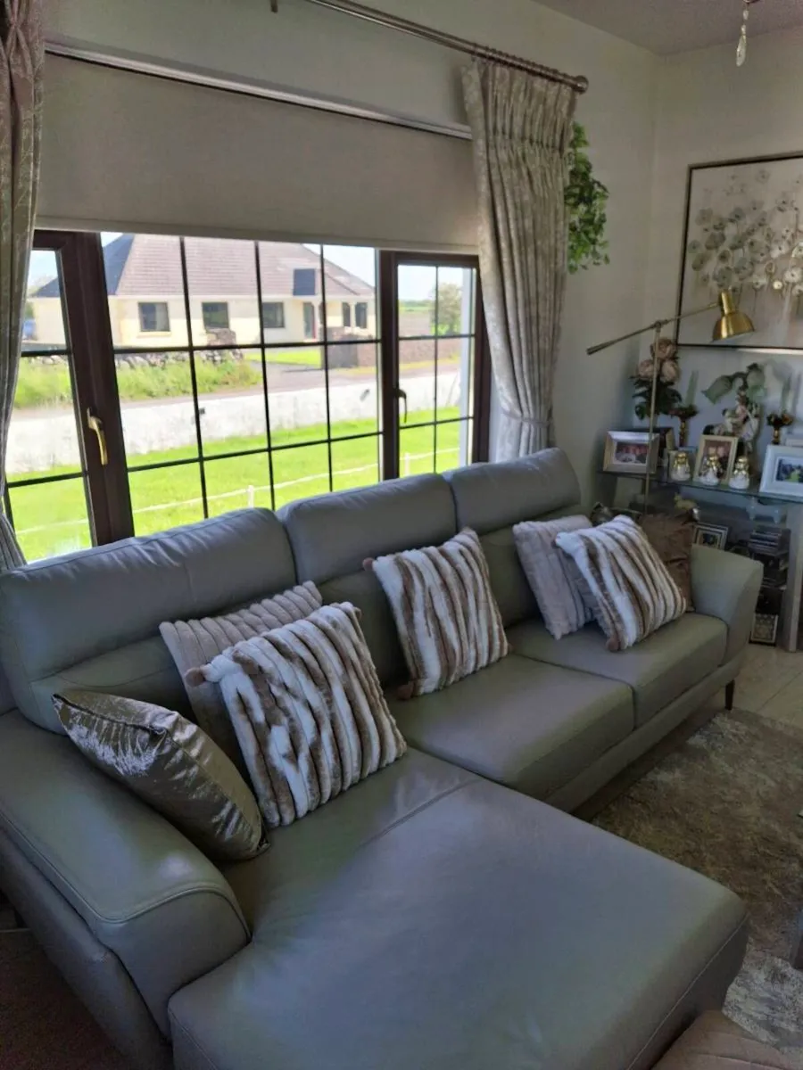 Sitting room furniture - Image 1