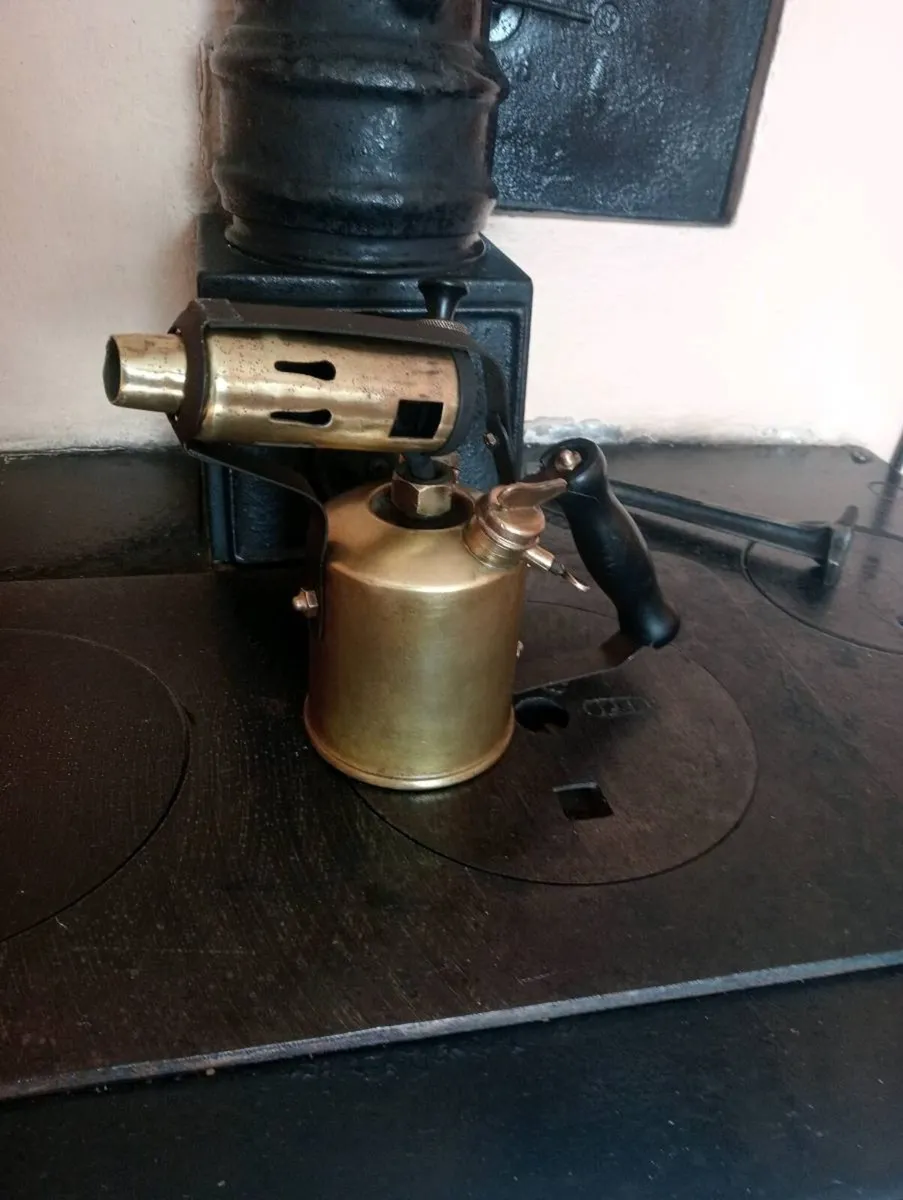 Vintage blow torch - Image 1