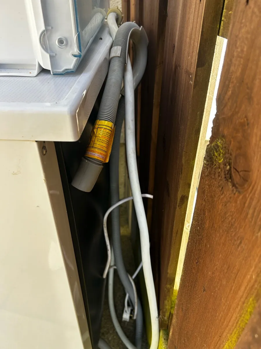 Fridge& dishwasher - Image 1