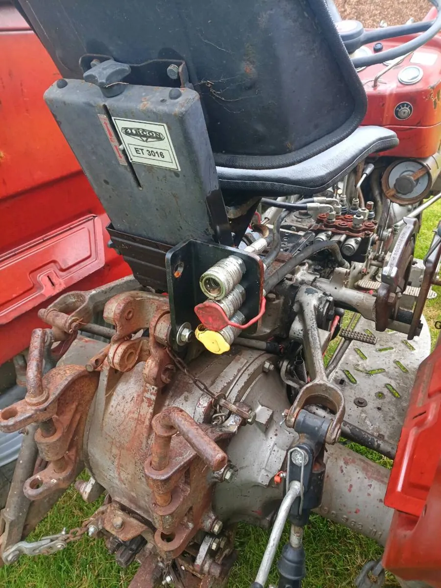 Massey Ferguson 133 - Image 4