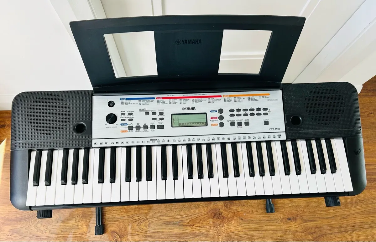 Yamaha keyboard - Image 1