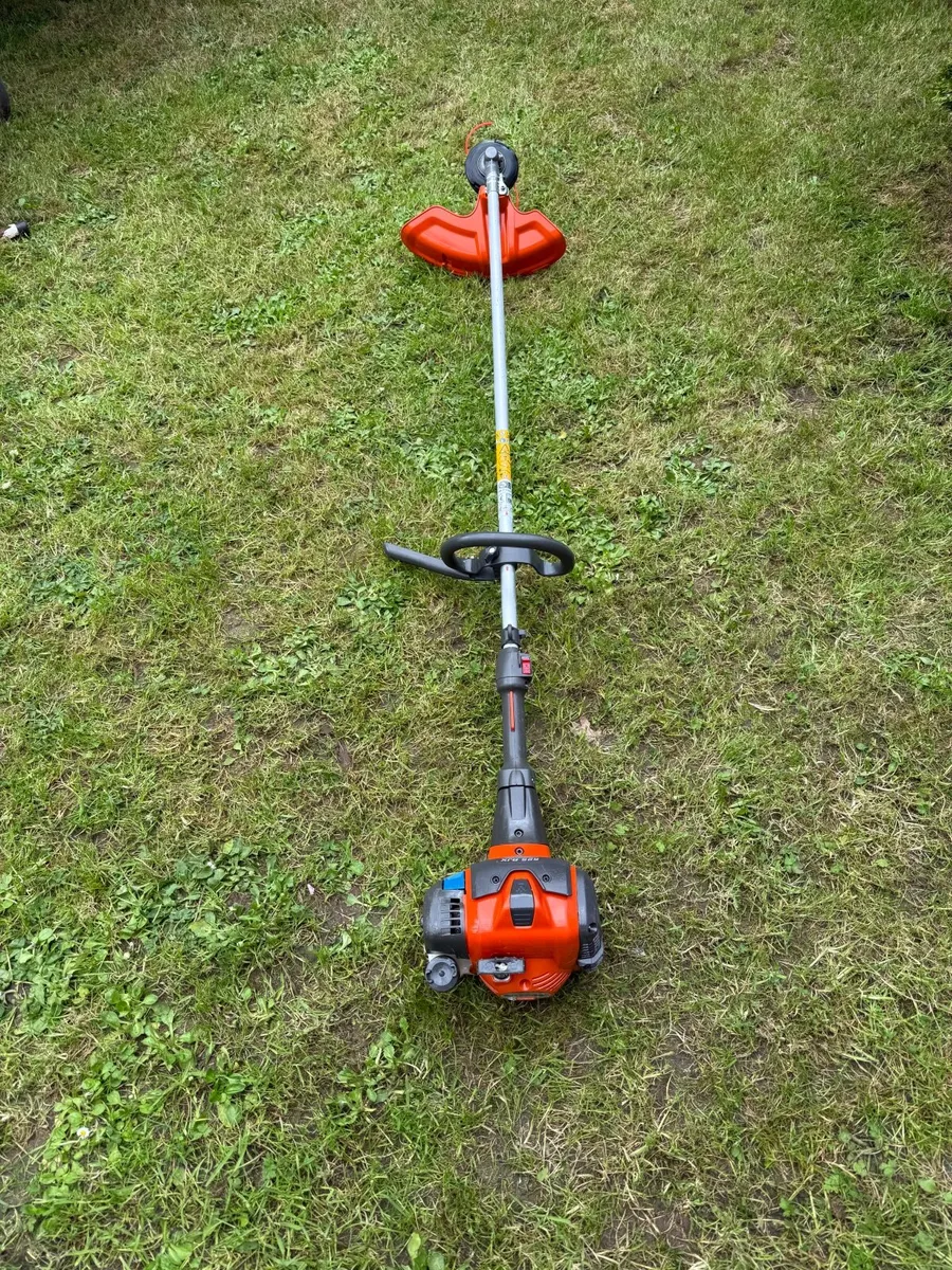 Husqvarna 525 RJX professional strimmer - Image 1