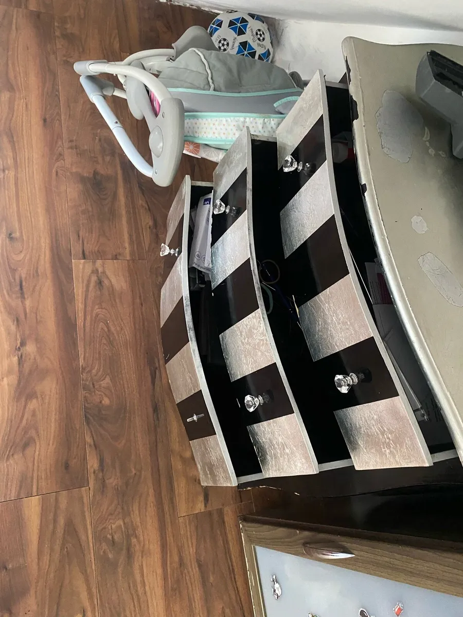 Habitat-chest of drawers very good condition - Image 2