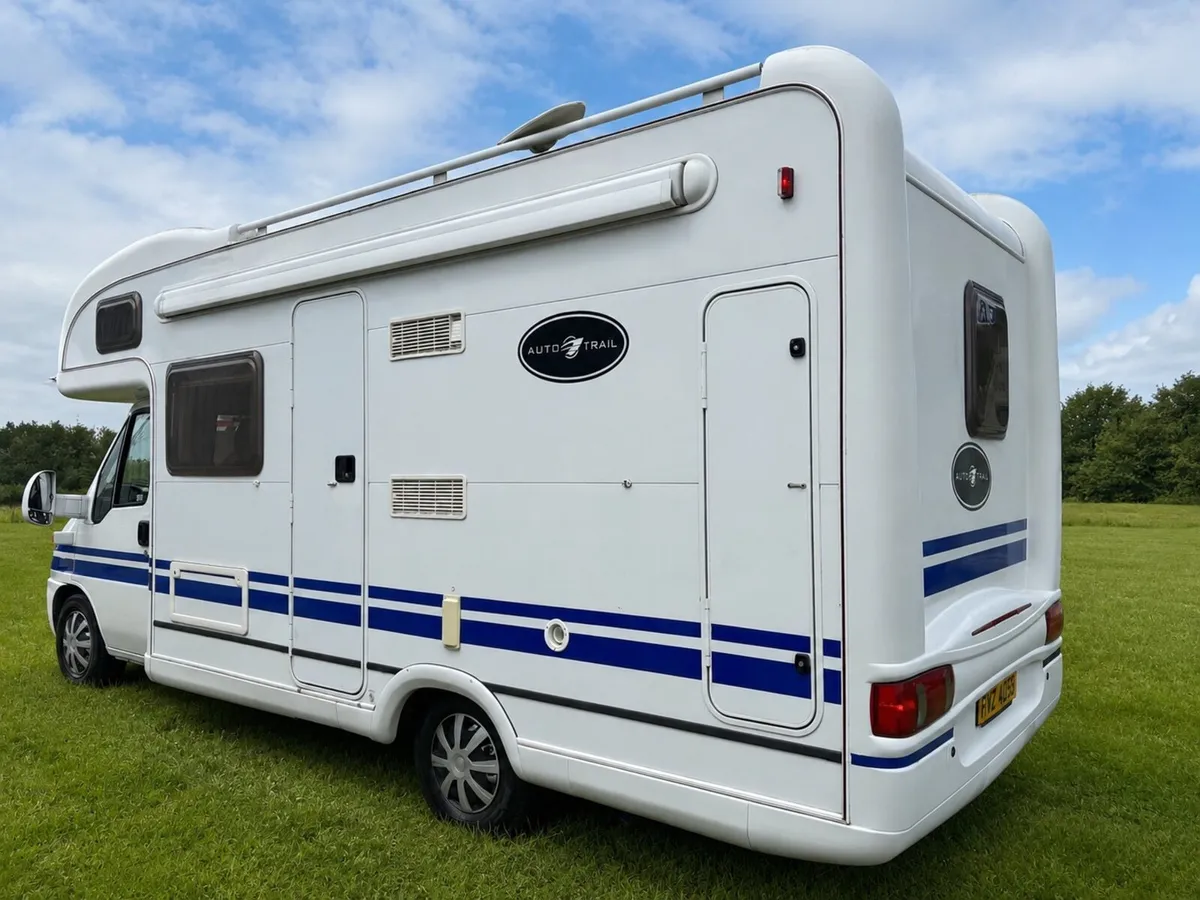 Northern Ireland Fiat 2.8 auto Trail 4 berth 2005 - Image 4