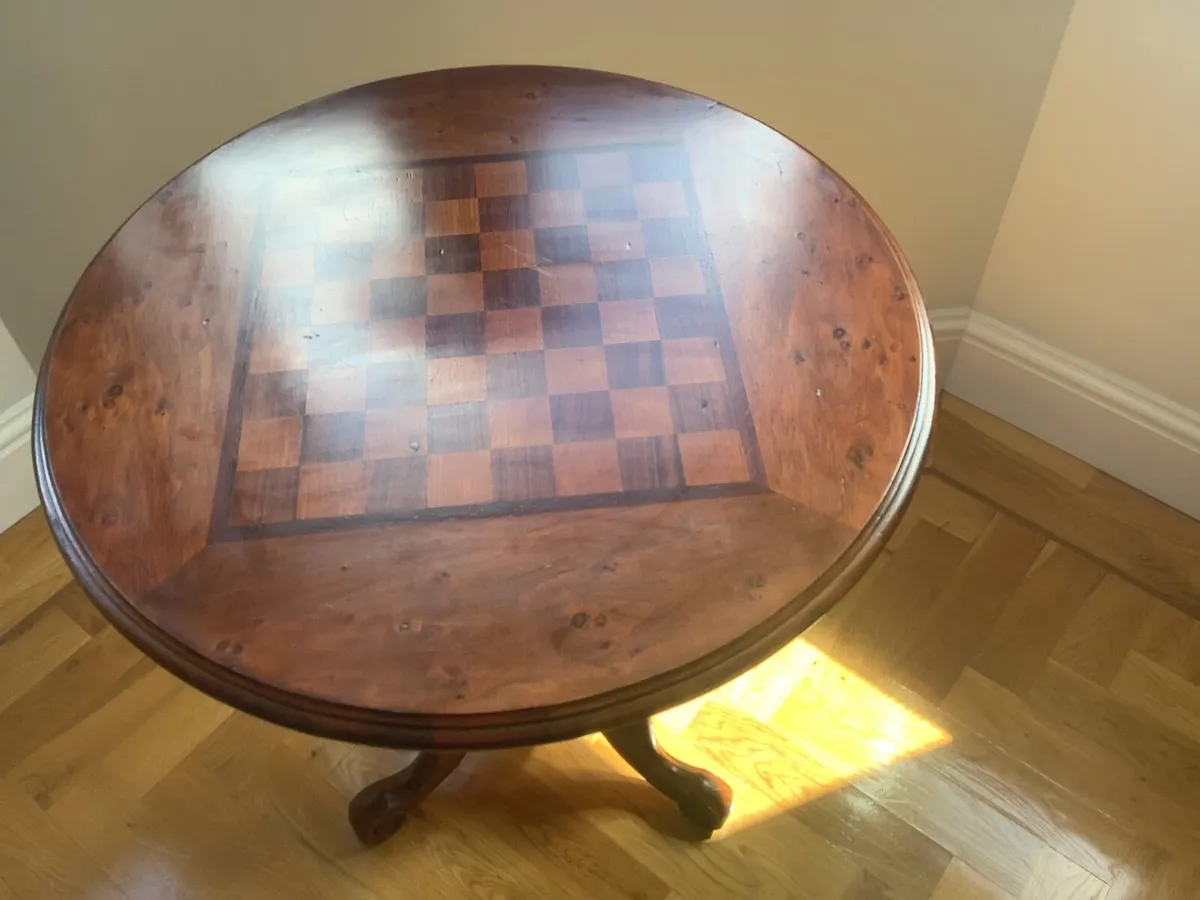 Chess Table Round - Image 3