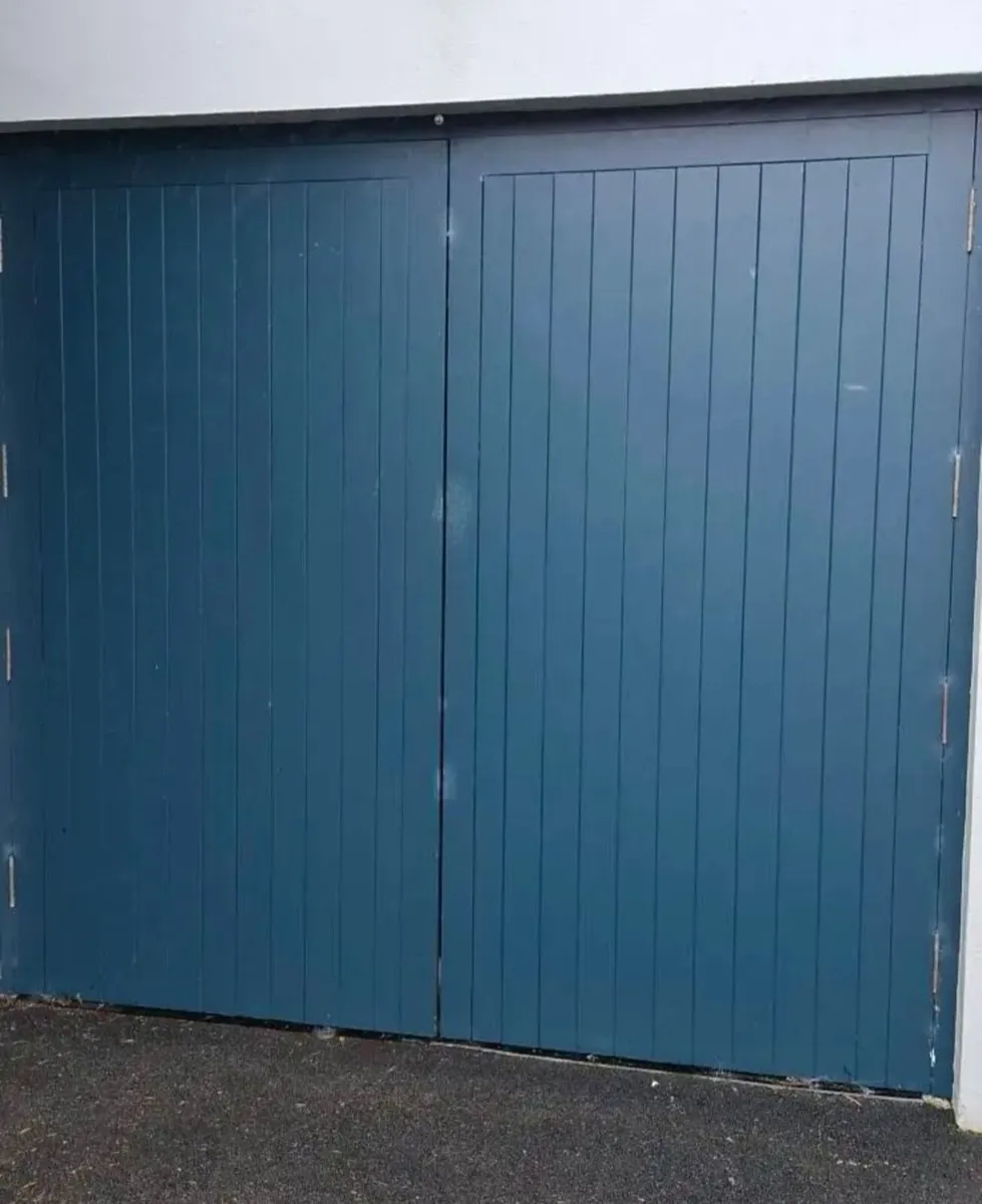 Wooden garage doors - Image 3