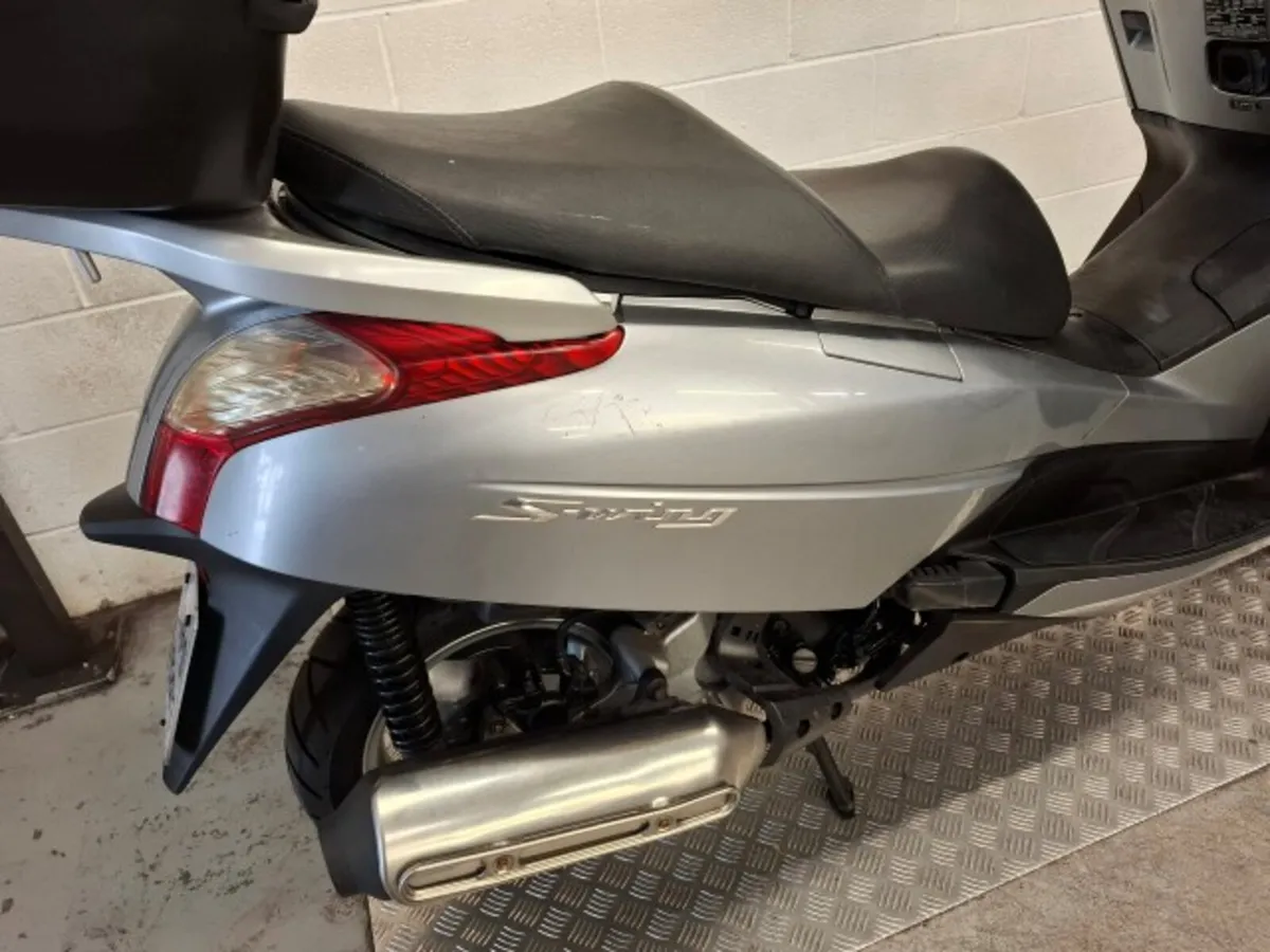 Honda Silverwing 125 2009 - Image 4