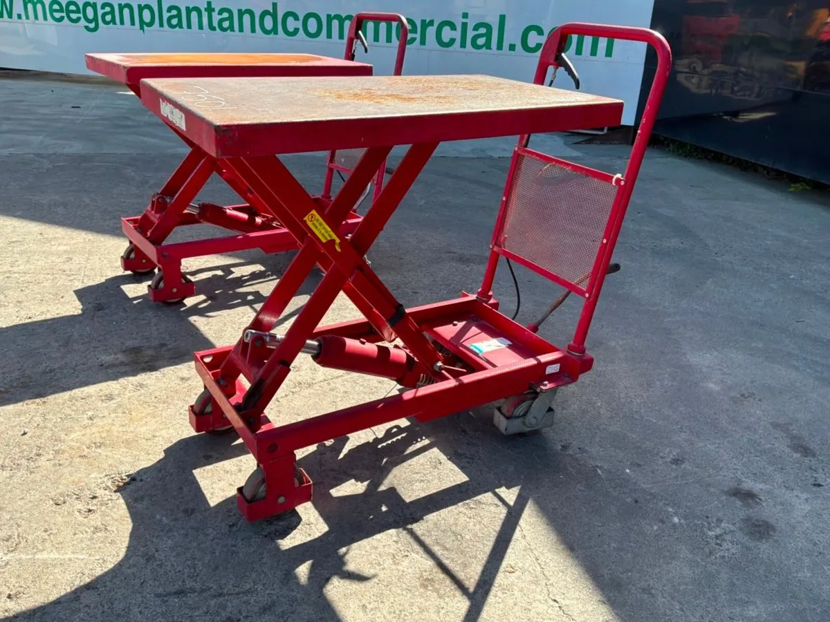 HYDRAULIC PLATFROM TROLLEY / LIFT TRUCK....750 - Image 4