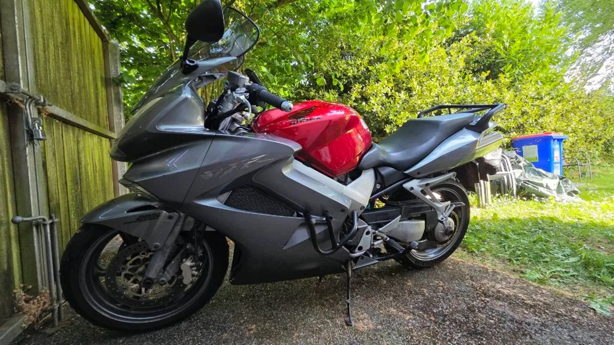 Honda VFR 800 VTEC 2008 - Image 1