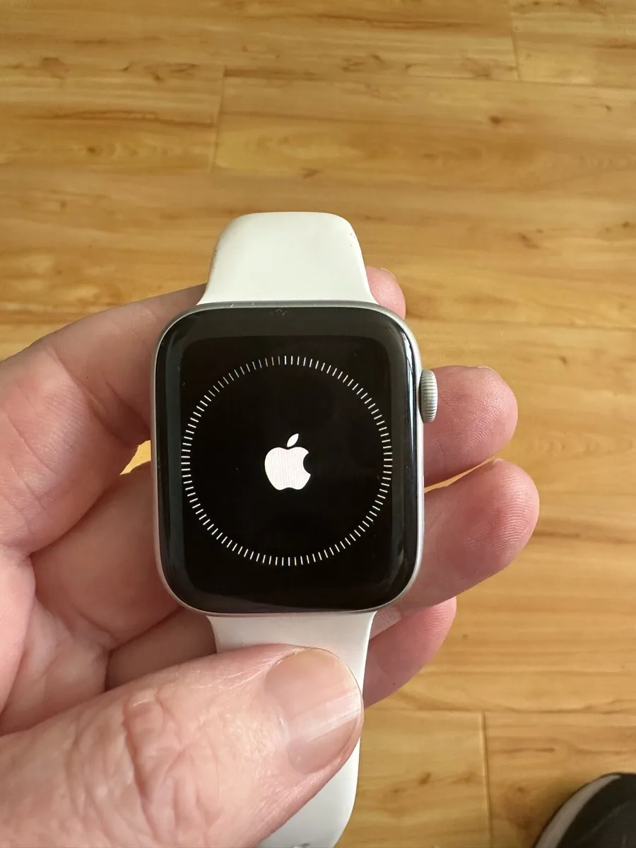 Apple Watch 44m series 4 - Image 1
