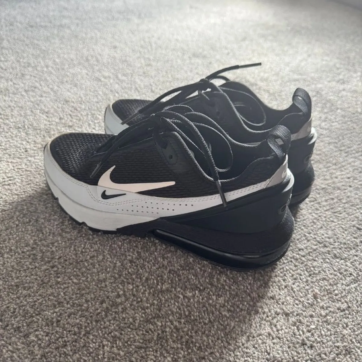 Nike Air Max Pulse sneakers Size 3.5 - Image 2