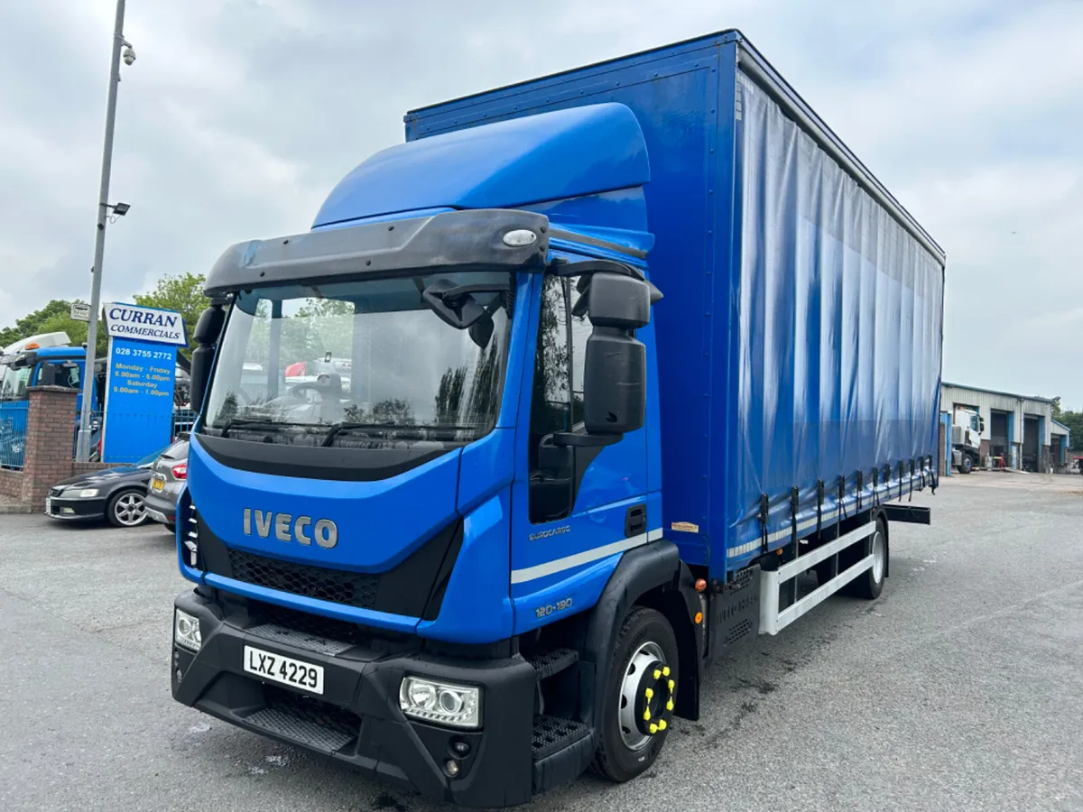 2018 iveco 12e19 12 ton Curtainsider - Image 1