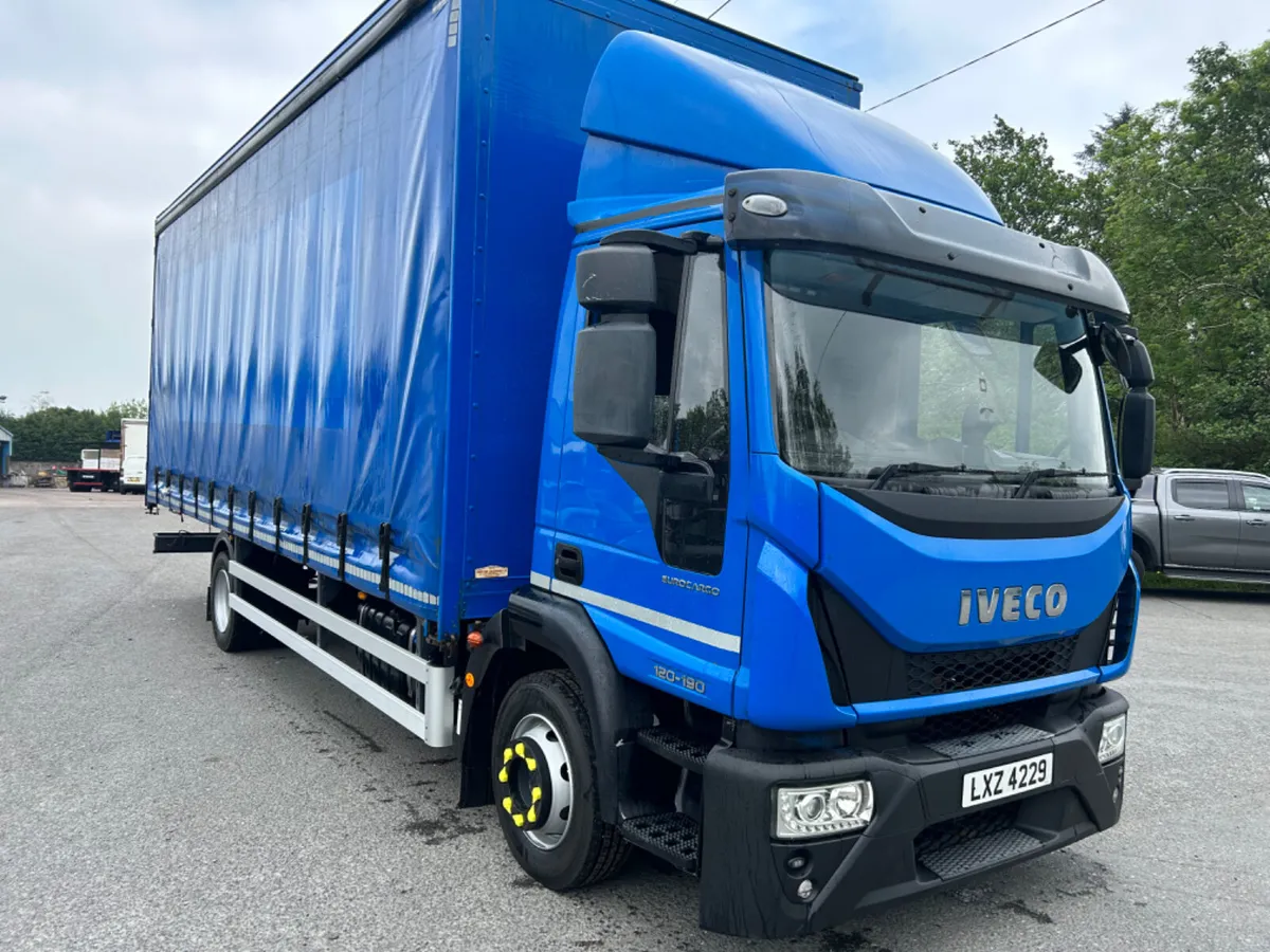 2018 iveco 12e19 12 ton Curtainsider - Image 3